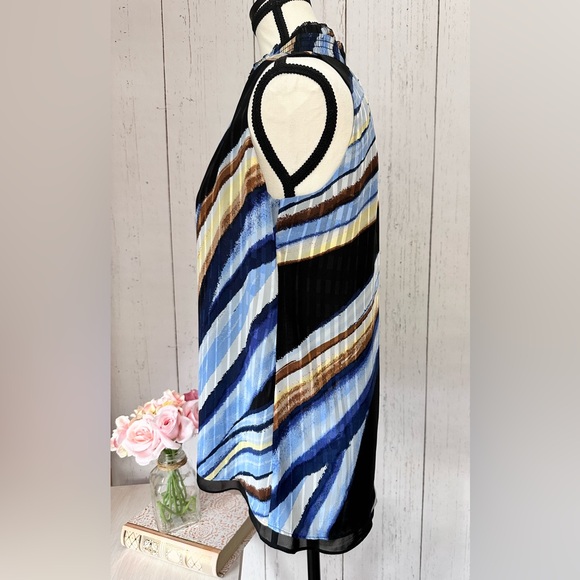 NWOT White House Black Market - Sleeves Lined Tie Front Top Size XS - Picture 4 of 8